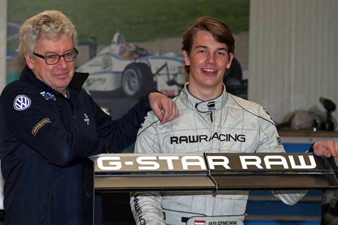 Frits van Amersfoort van het enige Nederlandse Formule 3-team is blij met deelname van Jules Szymkowiac aan de Masters of F3
